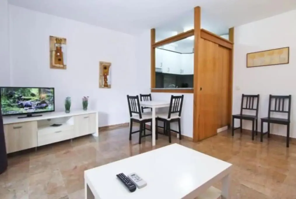 Apartment White Beach 100M Playa, Wifi, Pool 6Pax Salou