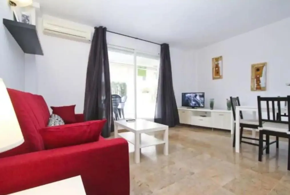 White Beach 100M Playa, Wifi, Pool 6Pax Salou Apartment